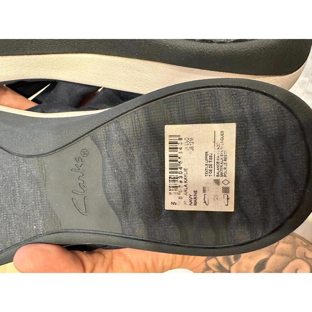 Clarks Cloudsteppers Mayla Kaylie Flip Flops Women’s 12 Navy Cushion Soft - Picture 9 of 9